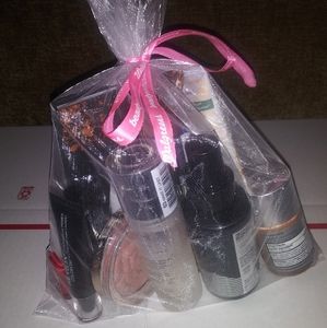 Mystery BEAUTY Box Random 14 Items Or More